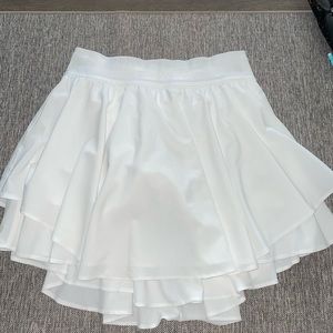 Lululemon white tennis skirt